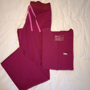 FIGS Dark Magenta Scrubs XXS/XS